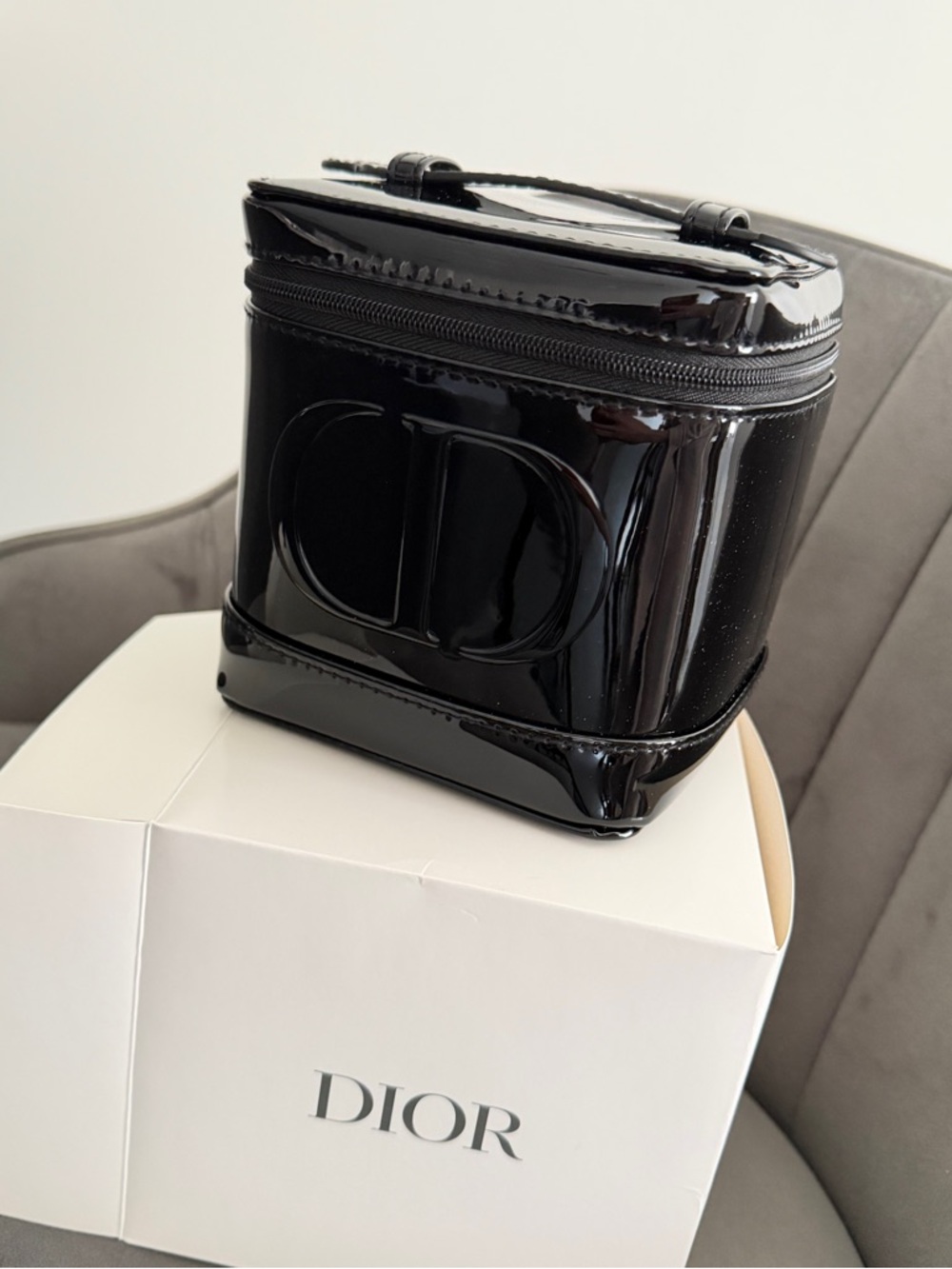 Dior Black Patent Leather Vanity Case with Embossed CD Logo - Picture 2 of 6